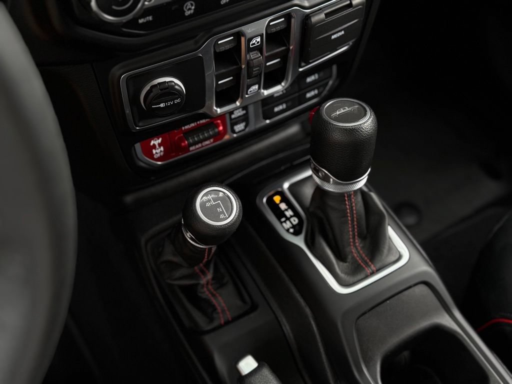 Used 2023 Jeep Gladiator Rubicon w/ Cold Weather Group AWD/4WD image 25