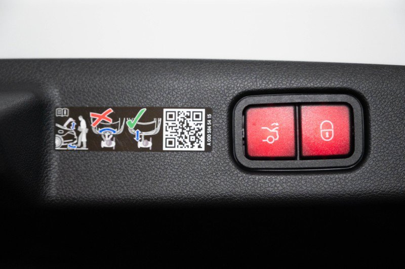 New 2027 Mercedes-Benz E 450 4MATIC Sedan image 33