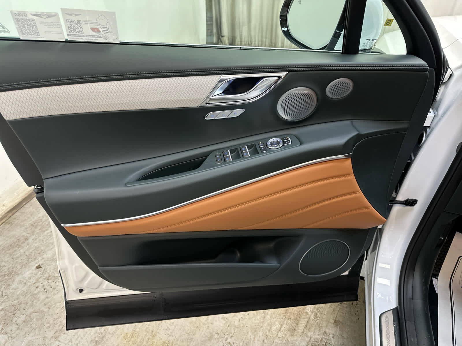 New 2025 Genesis GV80 3.5T Prestige image 10