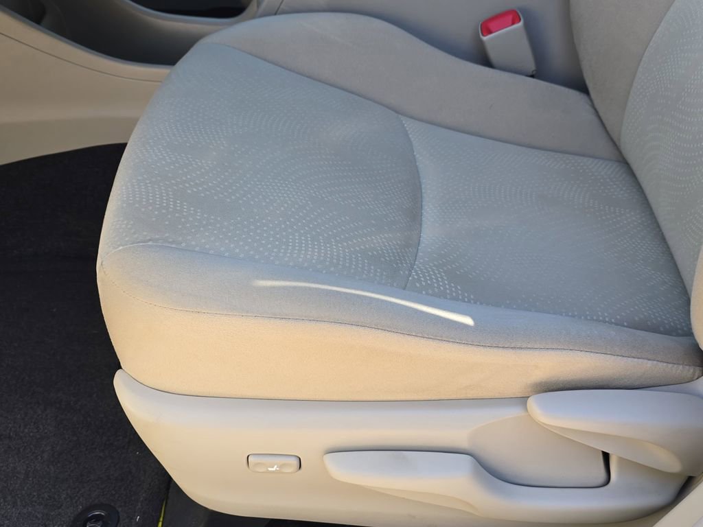 Used 2012 Toyota Prius V Three image 27