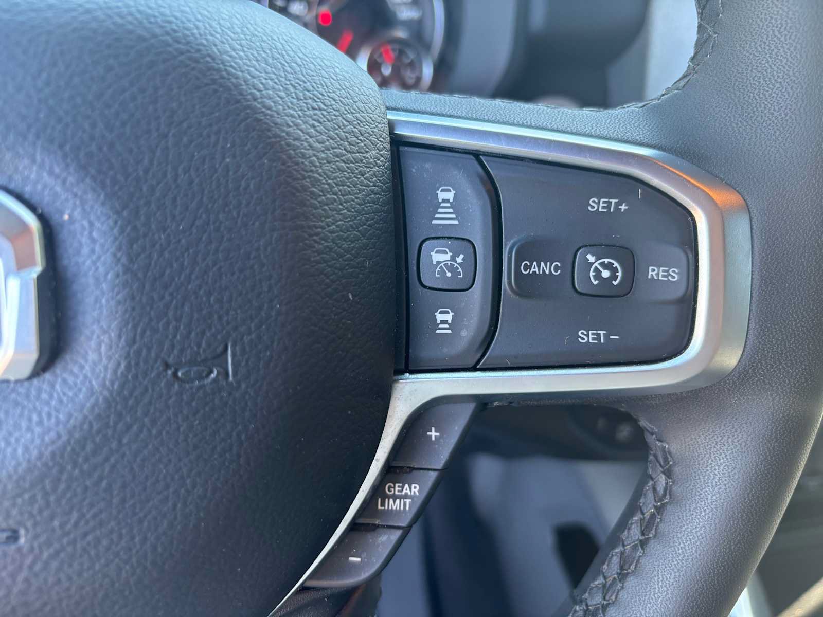 Used 2025 RAM 1500 Big Horn AWD/4WD image 23