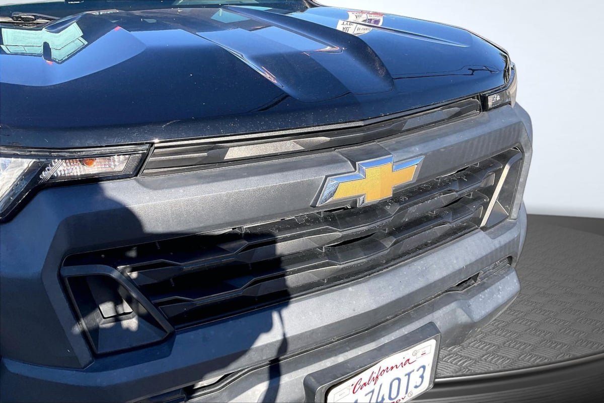Used 2023 Chevrolet Colorado W/T RWD image 29