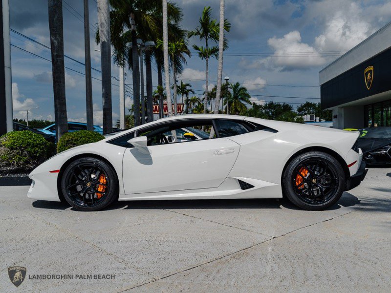 Used 2019 Lamborghini Huracan LP 580-2 RWD image 2