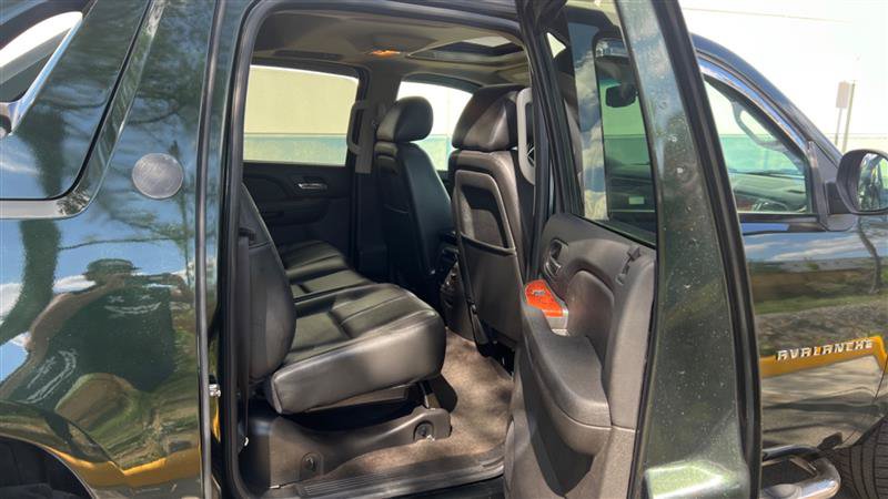 Used 2013 Chevrolet Avalanche LT RWD image 47