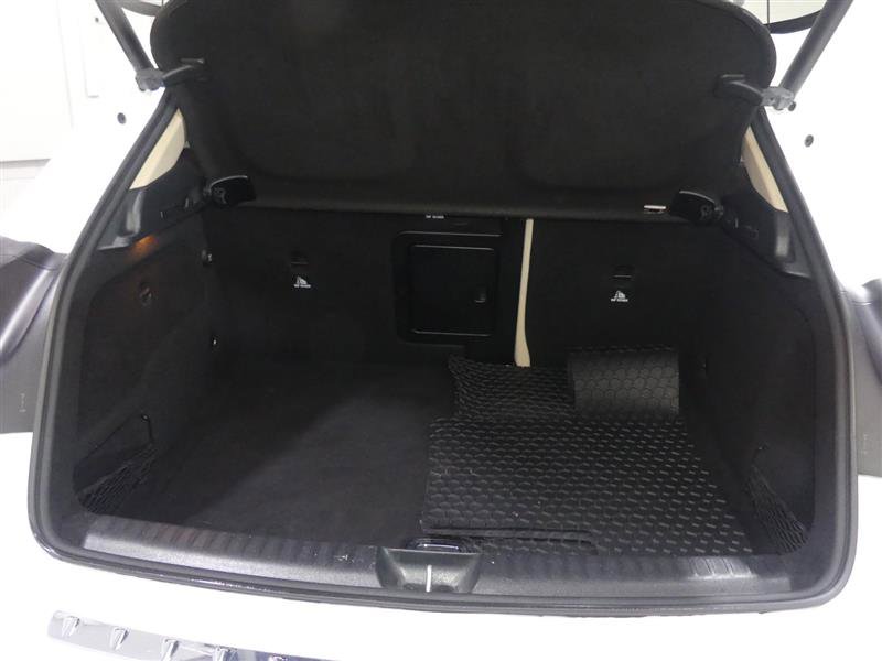 Used 2019 Mercedes-Benz GLA 250 4MATIC image 9