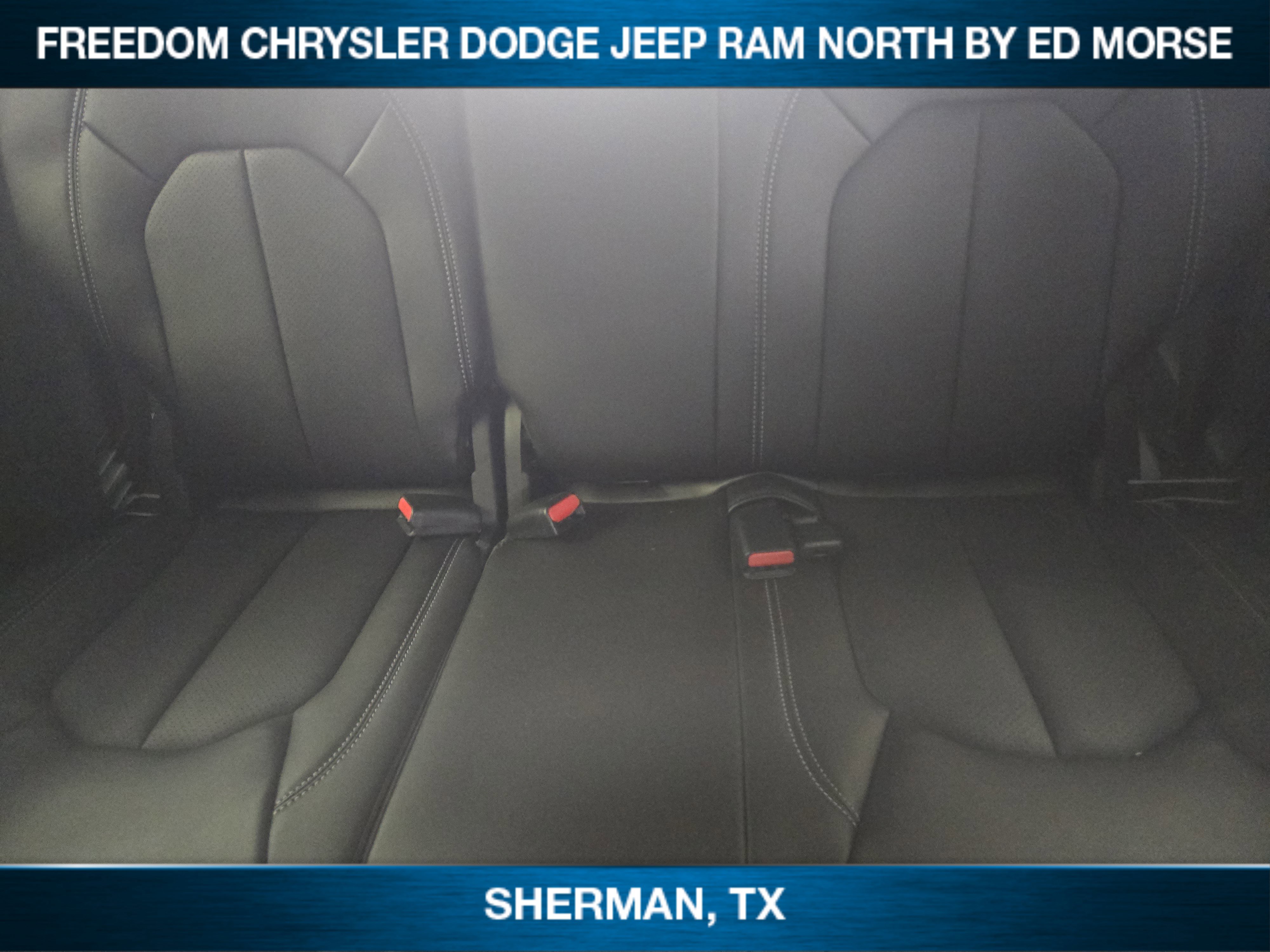 New 2026 Chrysler Pacifica Select image 21