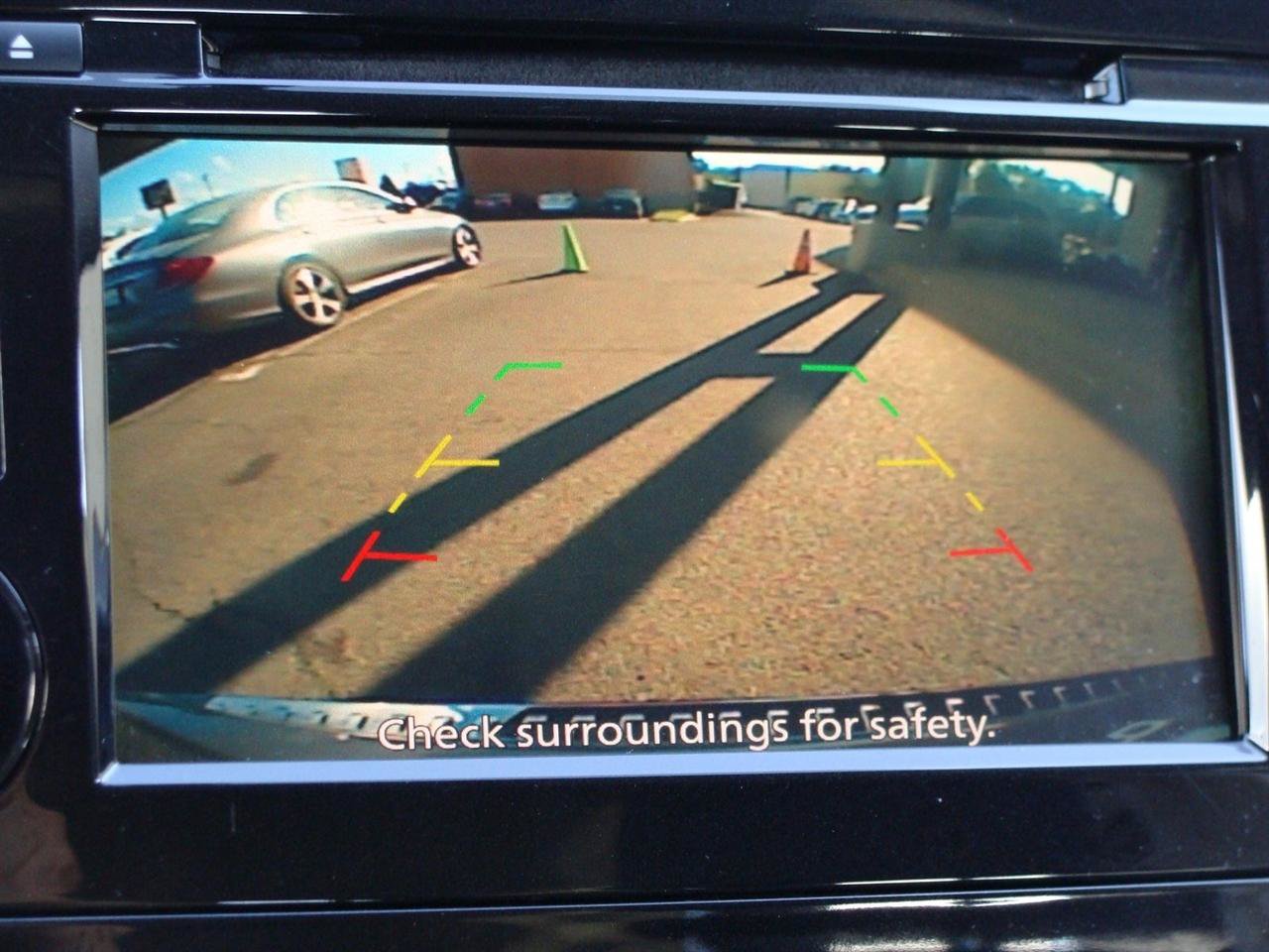 Used 2018 Nissan Rogue S AWD/4WD image 16
