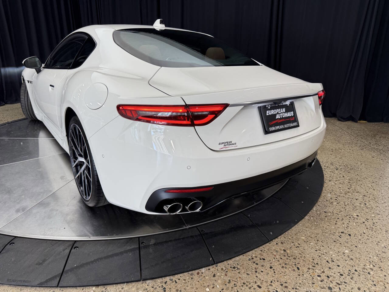 Used 2024 Maserati GranTurismo Modena image 11