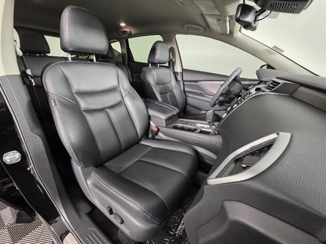 Used 2024 Nissan Murano SV w/ SV Midnight Edition Package image 14