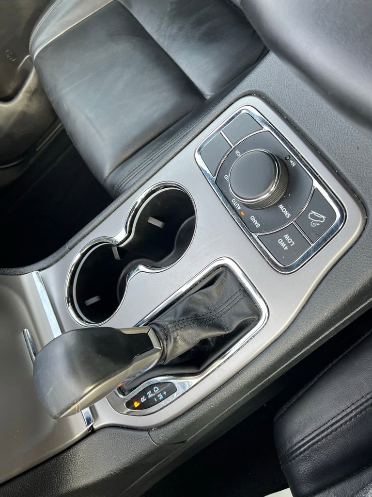 Used 2021 Jeep Grand Cherokee Limited image 41