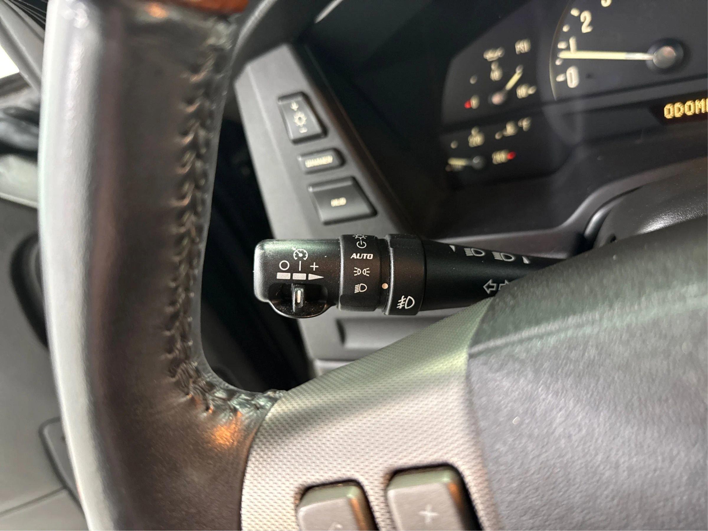 Used 2007 Cadillac XLR image 27