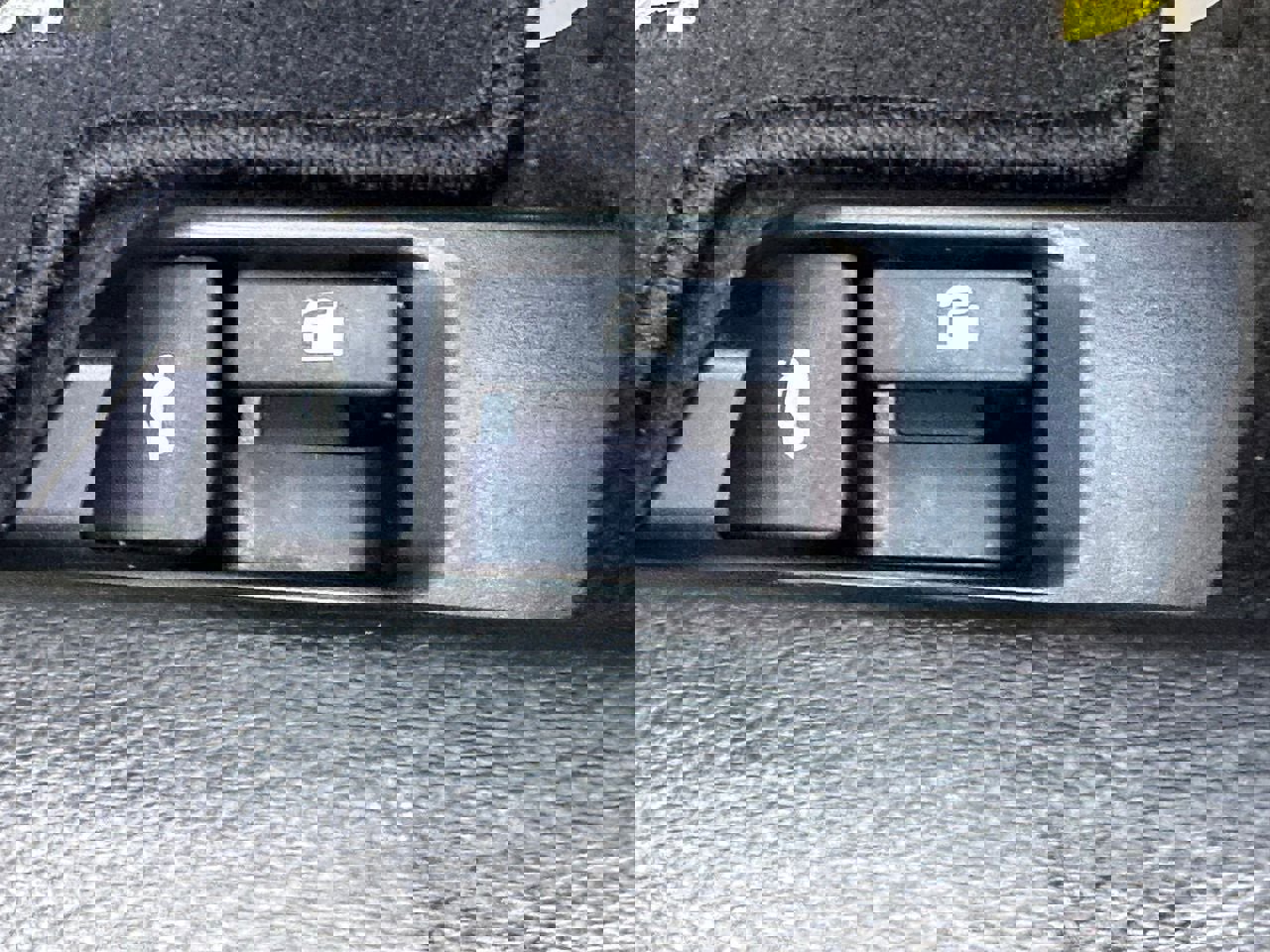 Used 2026 Toyota Corolla SE FWD image 21