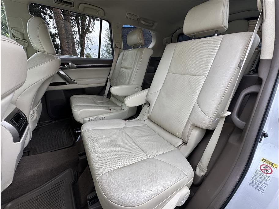 Used 2017 Lexus GX 460 AWD/4WD image 16