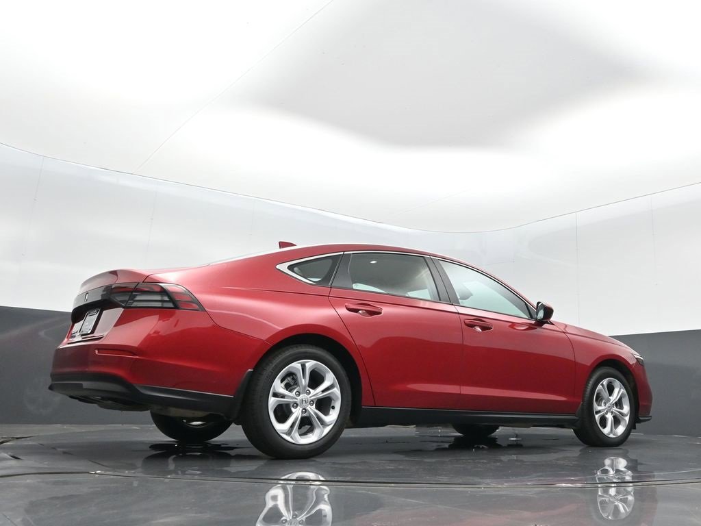 Certified 2025 Honda Accord LX image 23