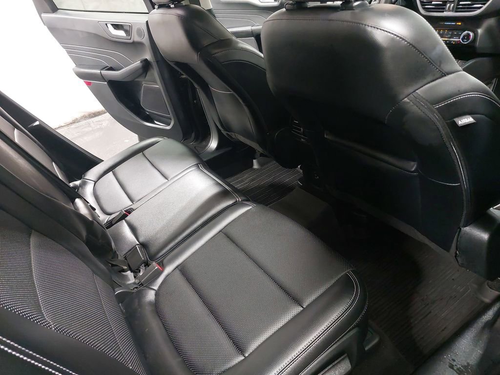 Used 2022 Ford Escape SEL w/ Technology Package image 11