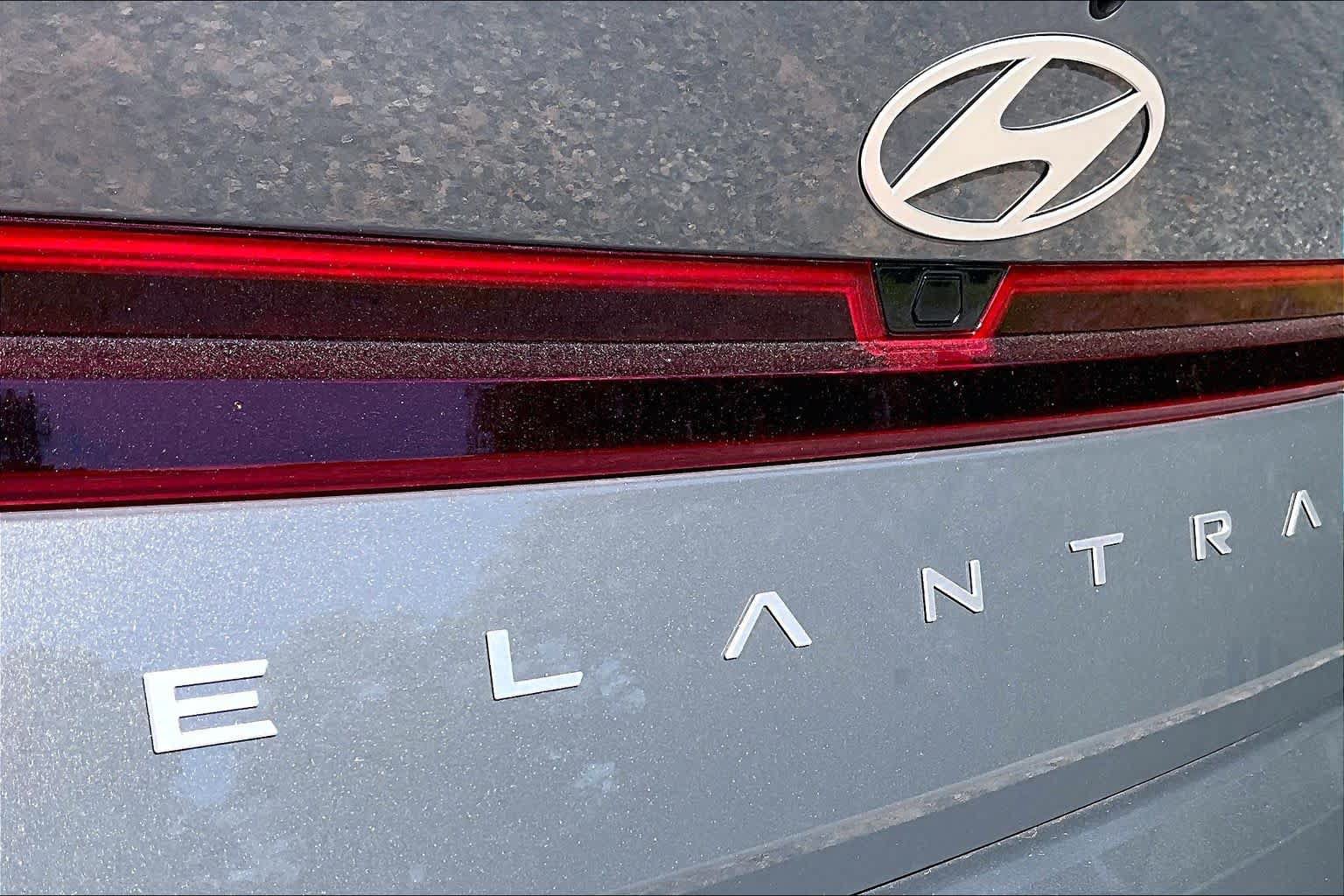 Used 2026 Hyundai Elantra SEL Sport FWD image 10