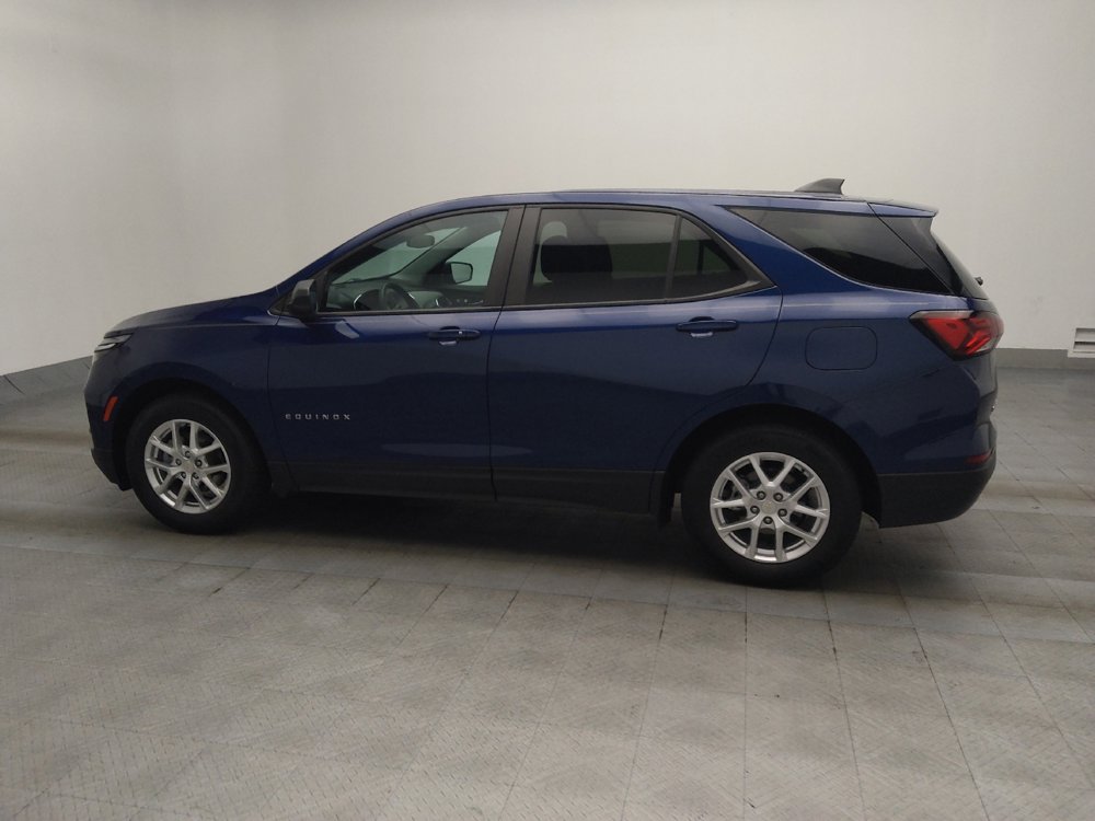 Used 2023 Chevrolet Equinox LS image 3