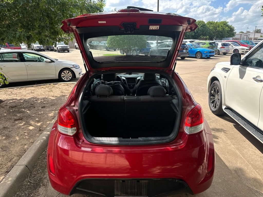 Used 2016 Hyundai Veloster w/ Option Group 02 FWD image 12