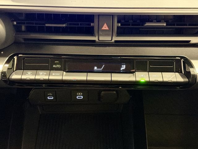 New 2026 Toyota Prius LE image 12