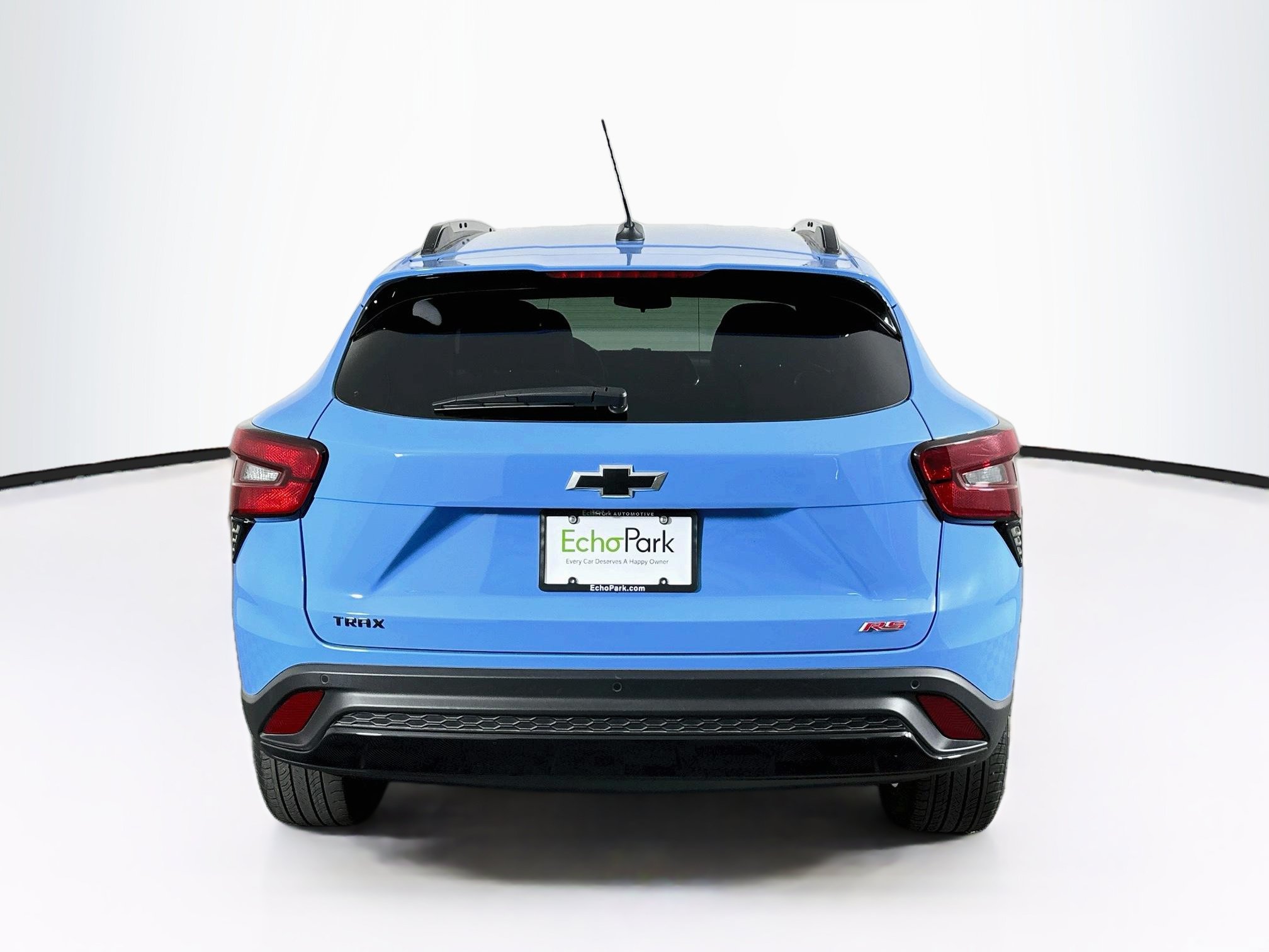 Used 2024 Chevrolet Trax RS w/ Sunroof Package FWD image 7