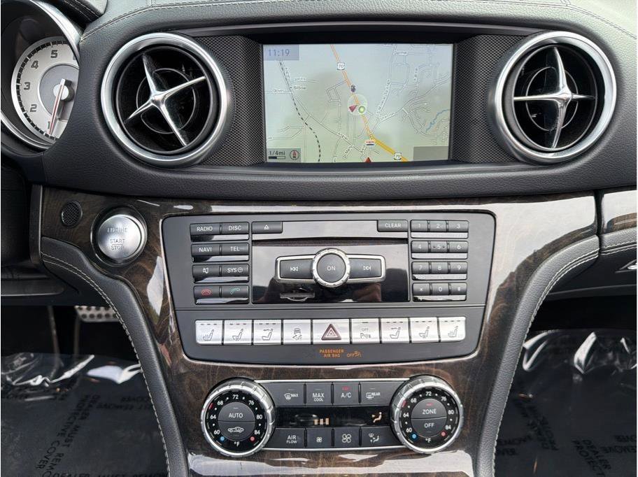 Used 2015 Mercedes-Benz SL 550 image 14