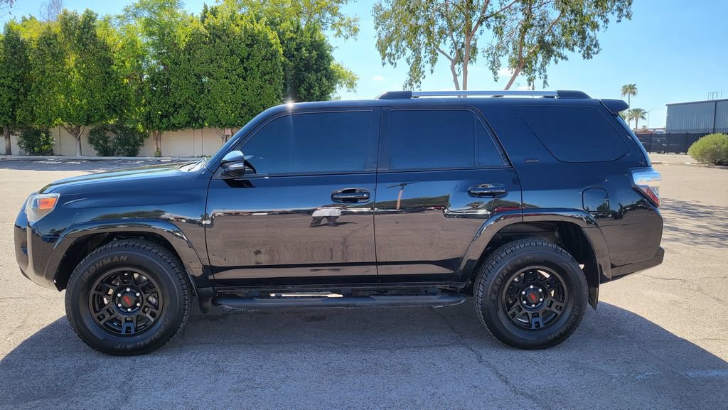 Used 2023 Toyota 4Runner SR5 Premium AWD/4WD image 5