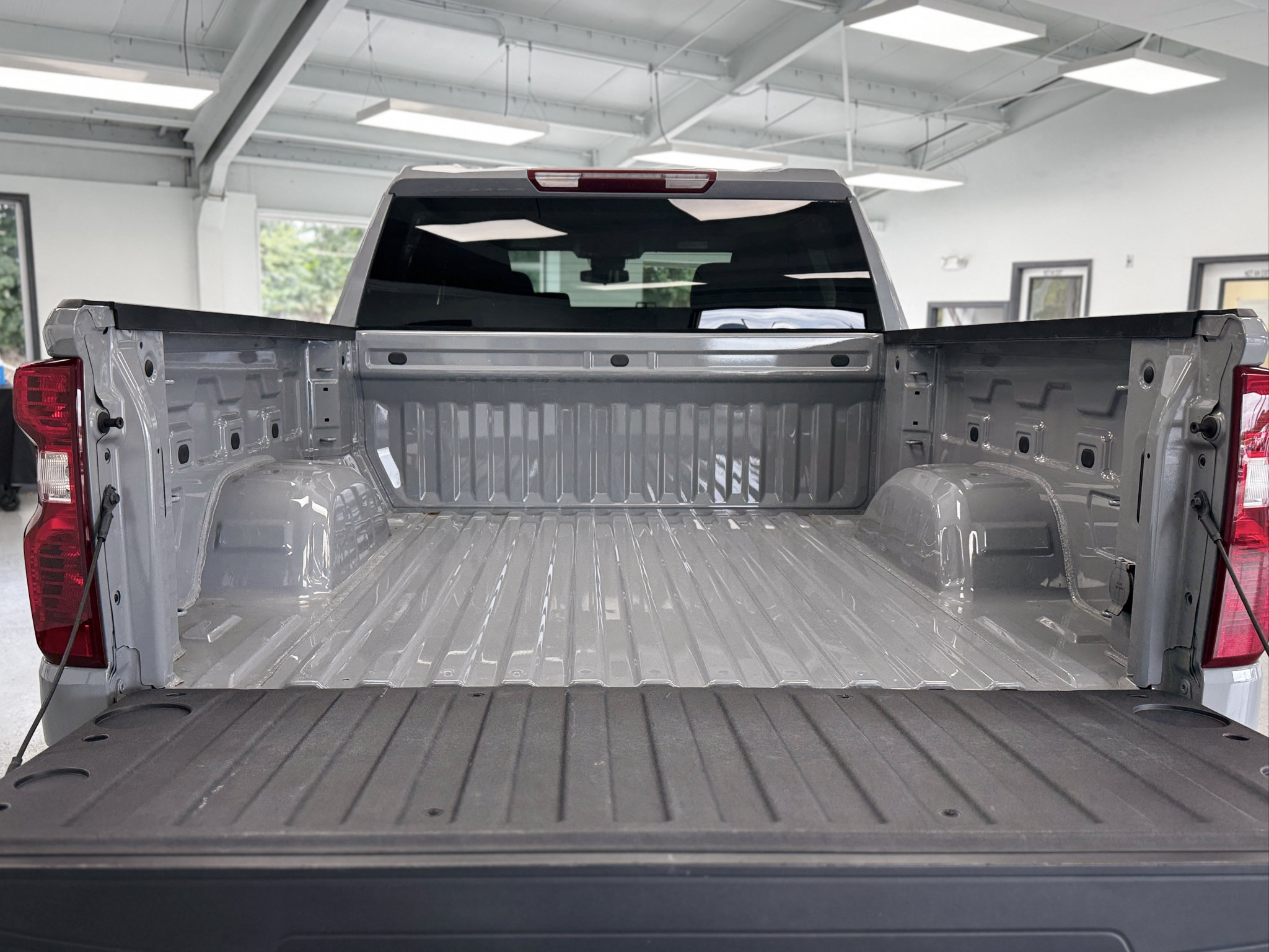 Used 2024 Chevrolet Silverado 1500 Custom Trail Boss AWD/4WD image 26