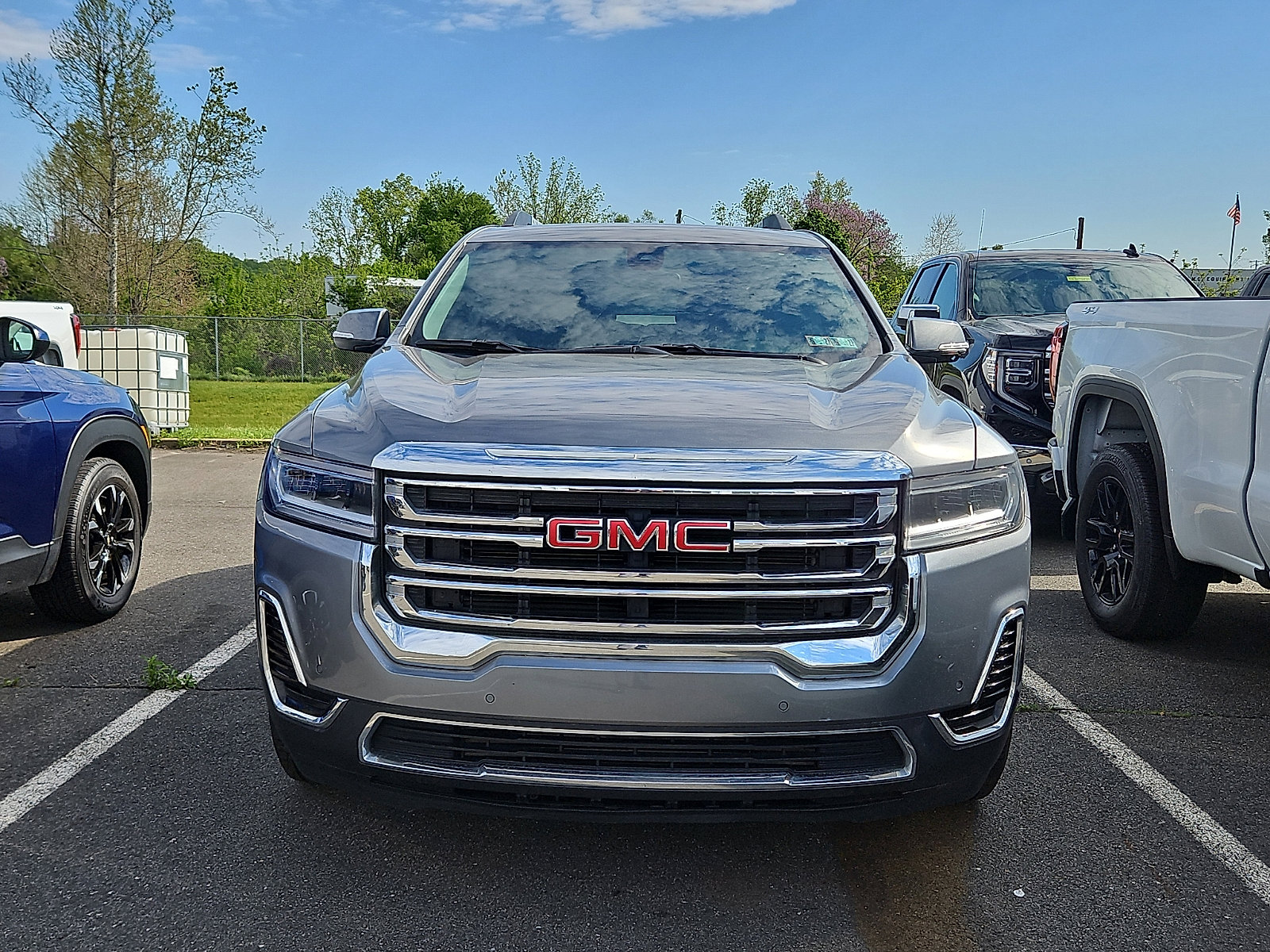 Certified 2021 GMC Acadia SLE w/ Driver Convenience Package AWD/4WD image 3