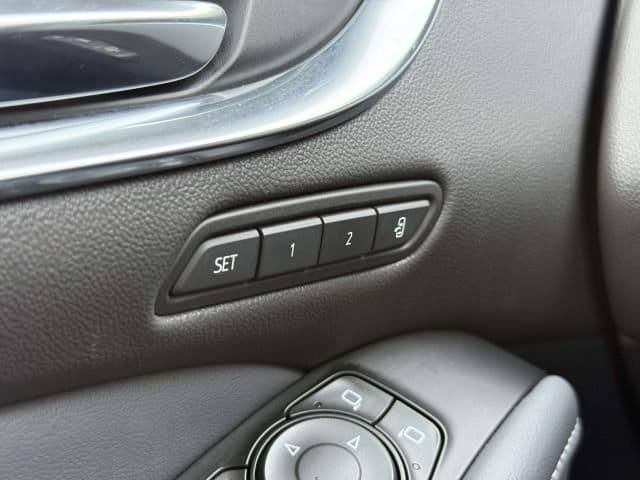 Used 2023 Buick Enclave Premium w/ Experience Buick Package AWD/4WD image 21