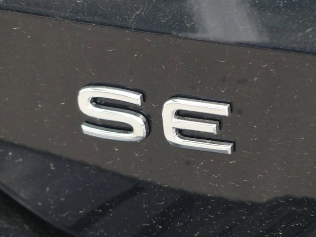 New 2026 Volkswagen Taos SE FWD image 6
