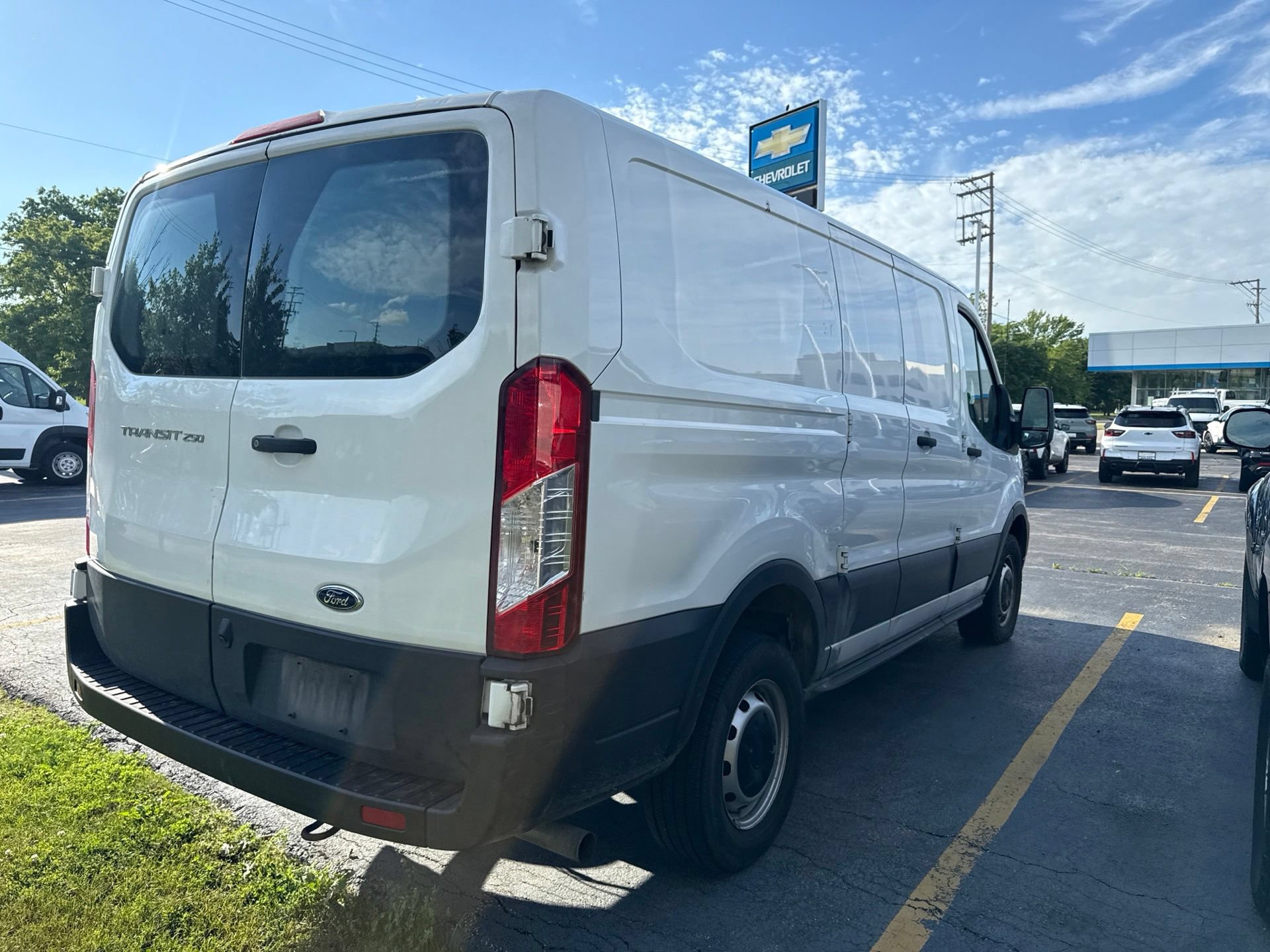 Used 2020 Ford Transit 250 Low Roof RWD image 8