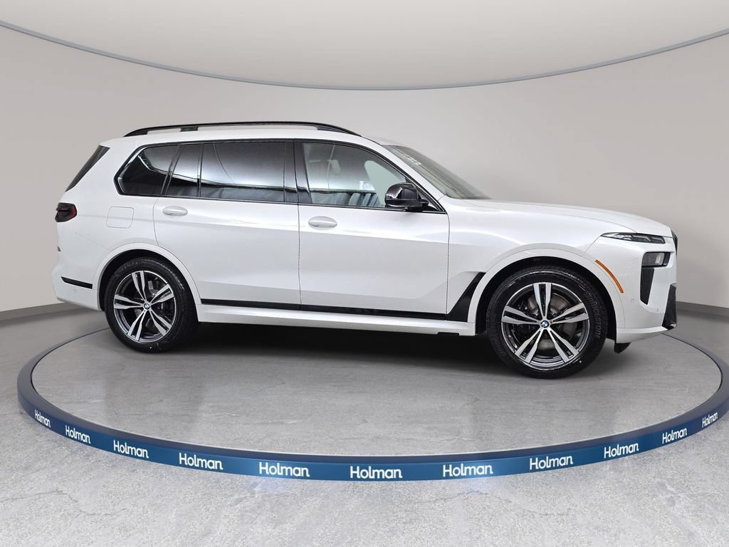New 2027 BMW X7 M60i AWD/4WD image 3