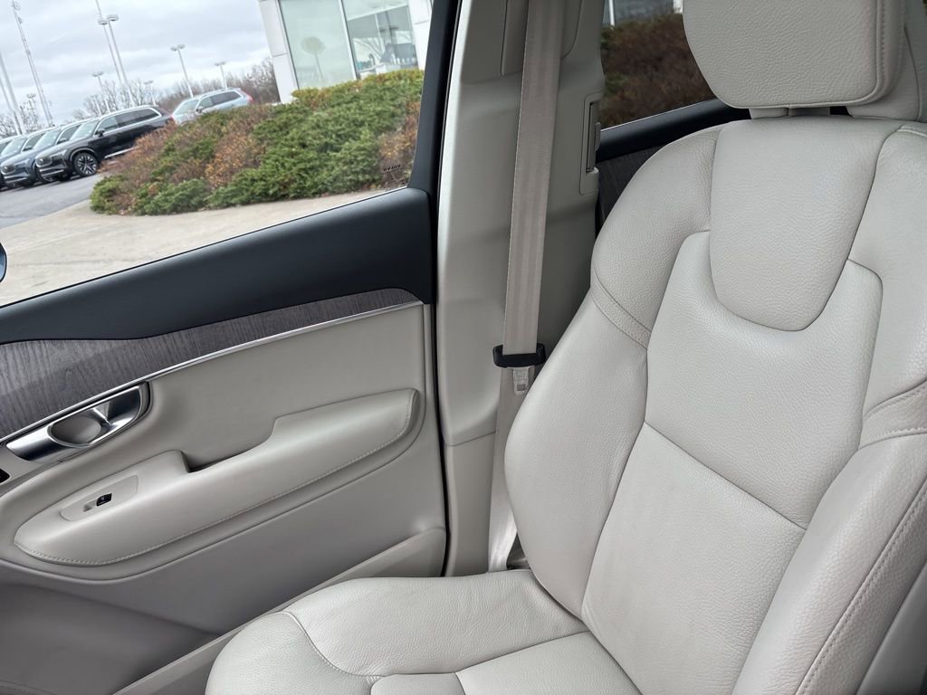 Certified 2023 Volvo XC90 B6 Plus w/ Protection Package Premier image 31