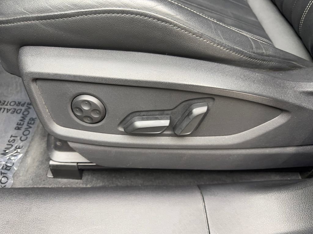 Used 2023 Audi Q5 2.0T Premium w/ Convenience Package image 31