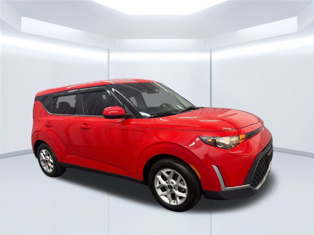Certified 2024 Kia Soul LX w/ LX Technology Package FWD image 9