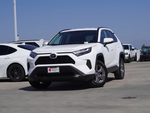 Certified 2024 Toyota RAV4 XLE AWD/4WD image 4