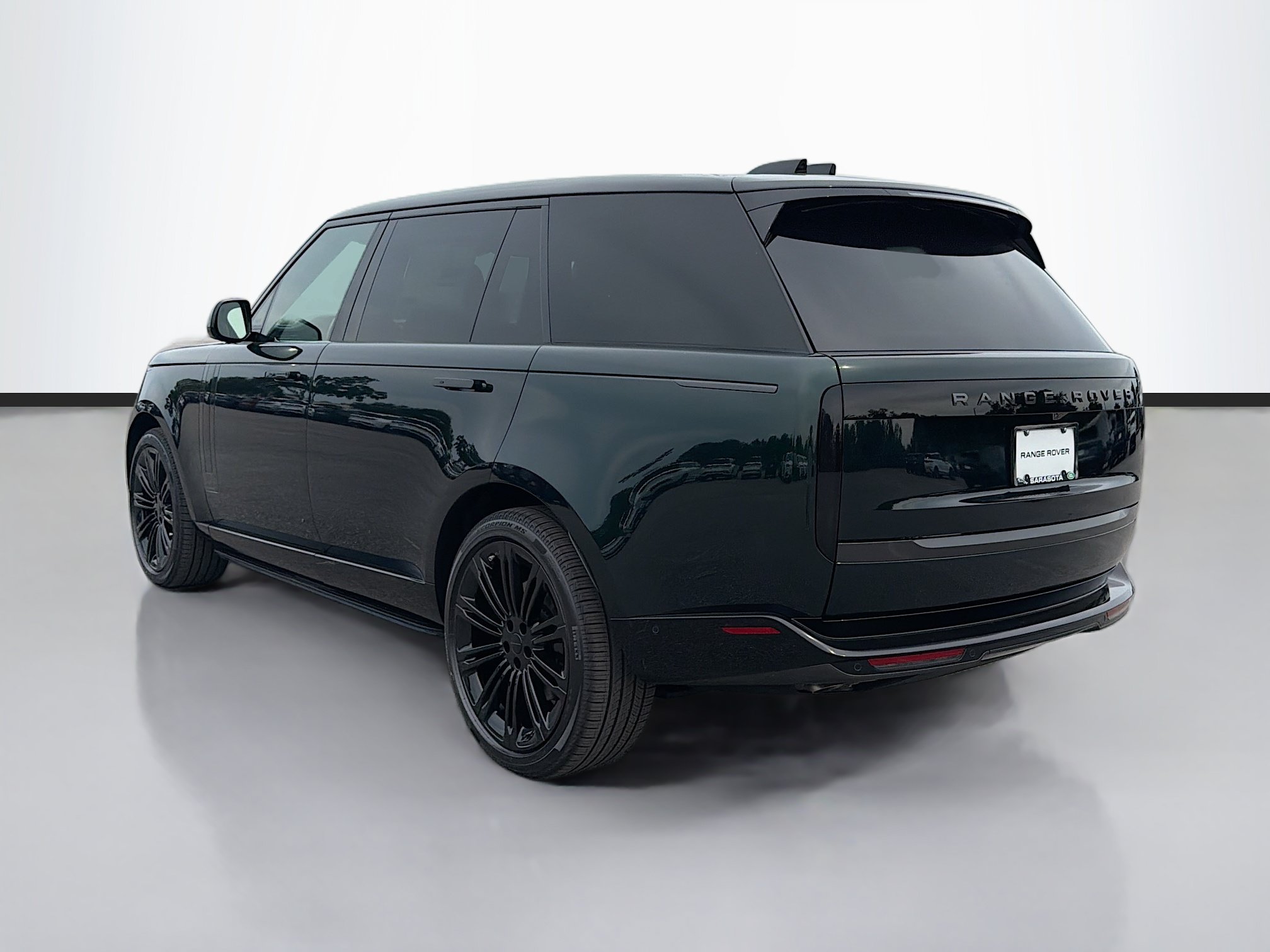New 2026 Land Rover Range Rover Long Wheelbase Autobiography AWD/4WD image 3