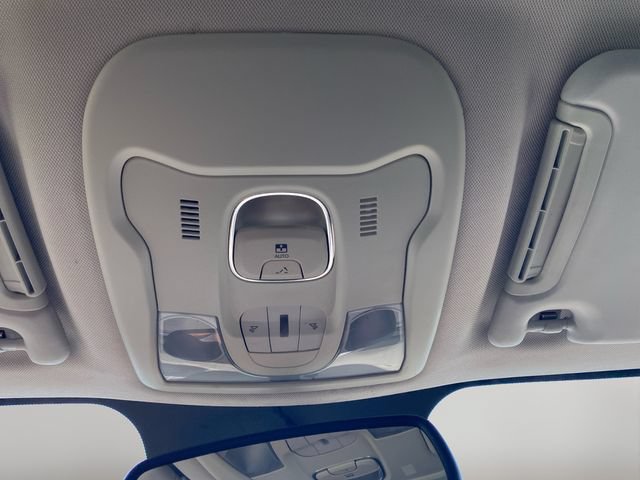 Used 2016 Jeep Renegade Limited w/ Safety & Security Group FWD image 26