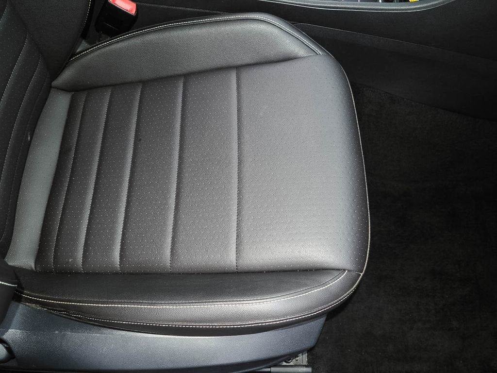 Used 2023 Volkswagen Jetta SE FWD image 19