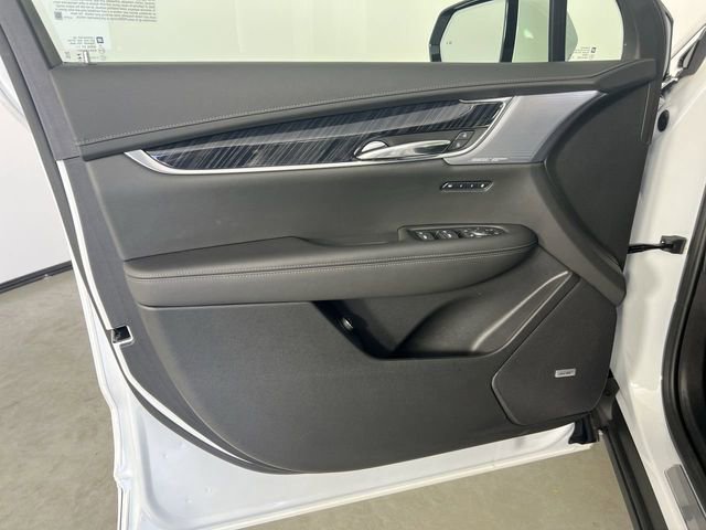 Used 2025 Cadillac XT6 Premium Luxury w/ Technology Package image 23