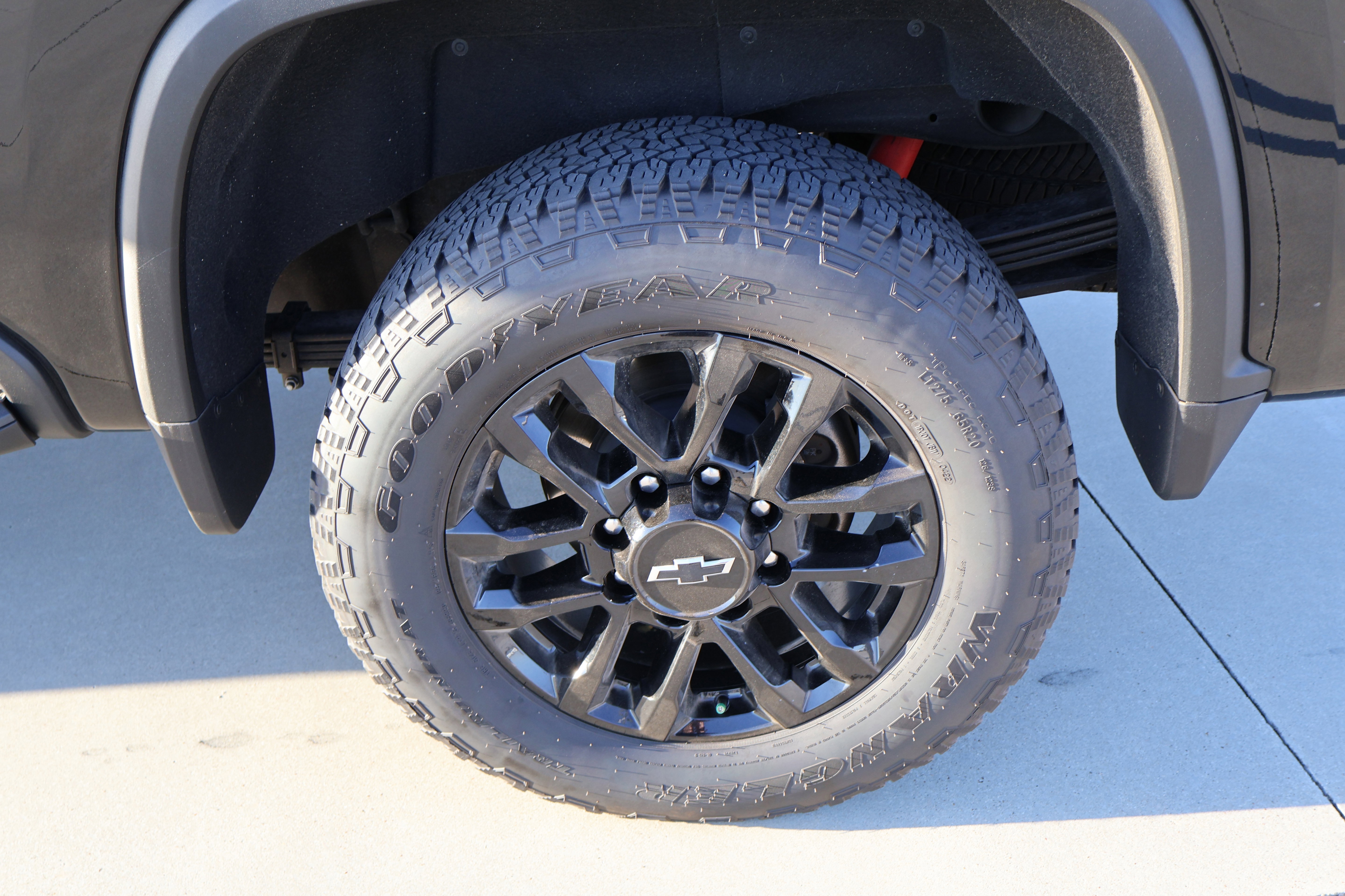 Used 2024 Chevrolet Silverado 2500 LTZ w/ LTZ Plus Package image 14