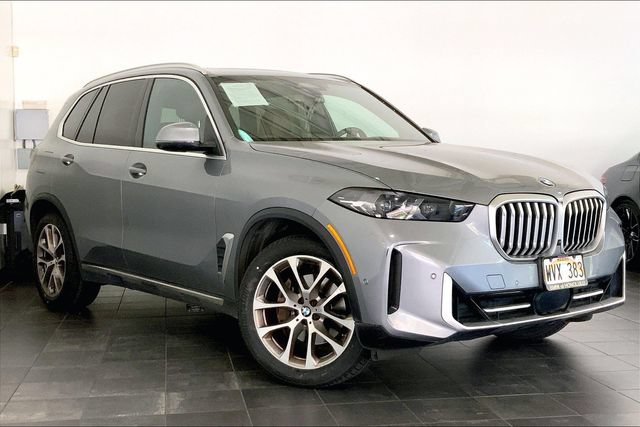 Used 2024 BMW X5 sDrive40i w/ Parking Assistance Package RWD image 2