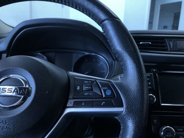 Used 2019 Nissan Rogue SL image 27