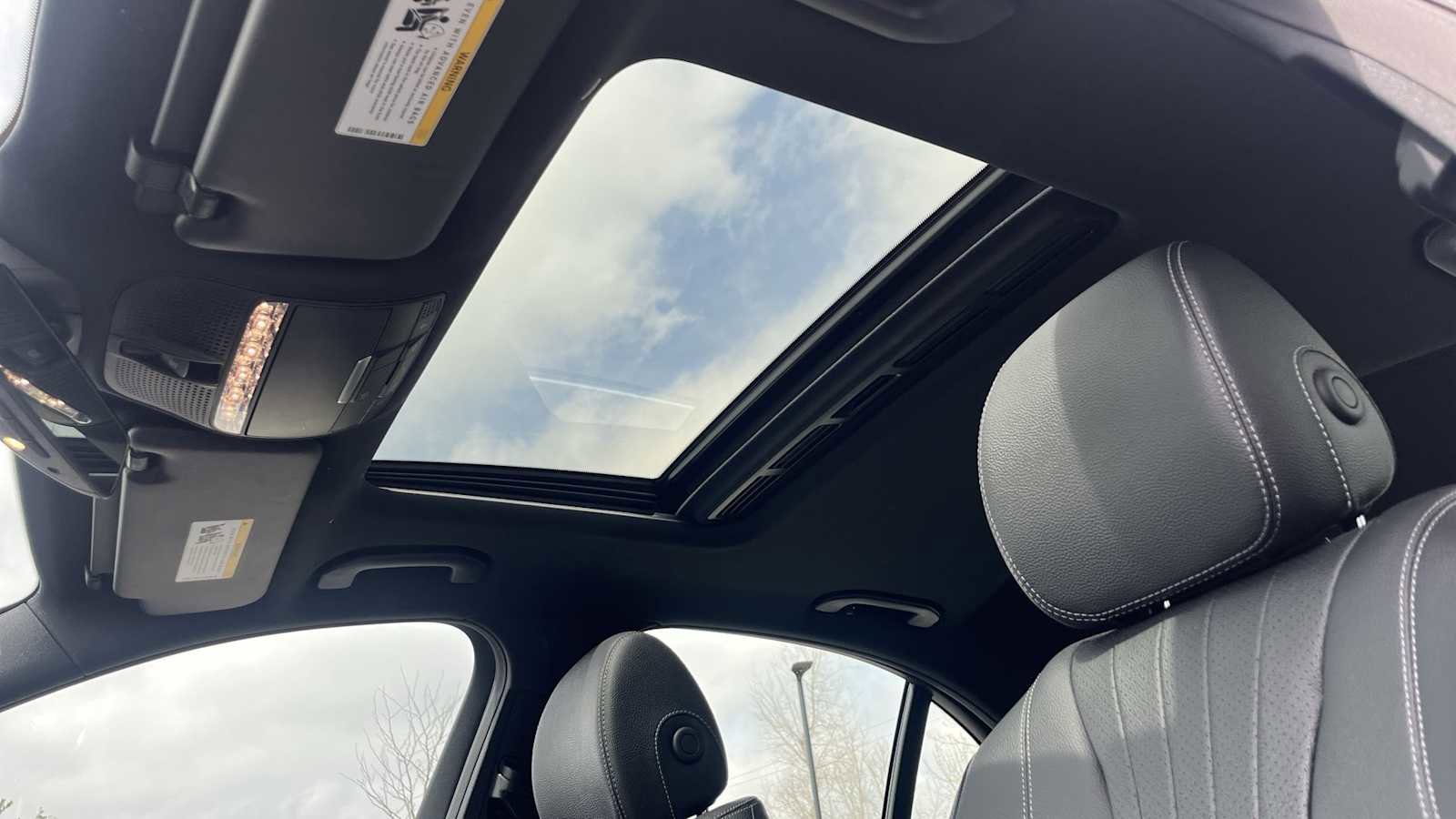Certified 2019 Mercedes-Benz E 300 4MATIC image 31