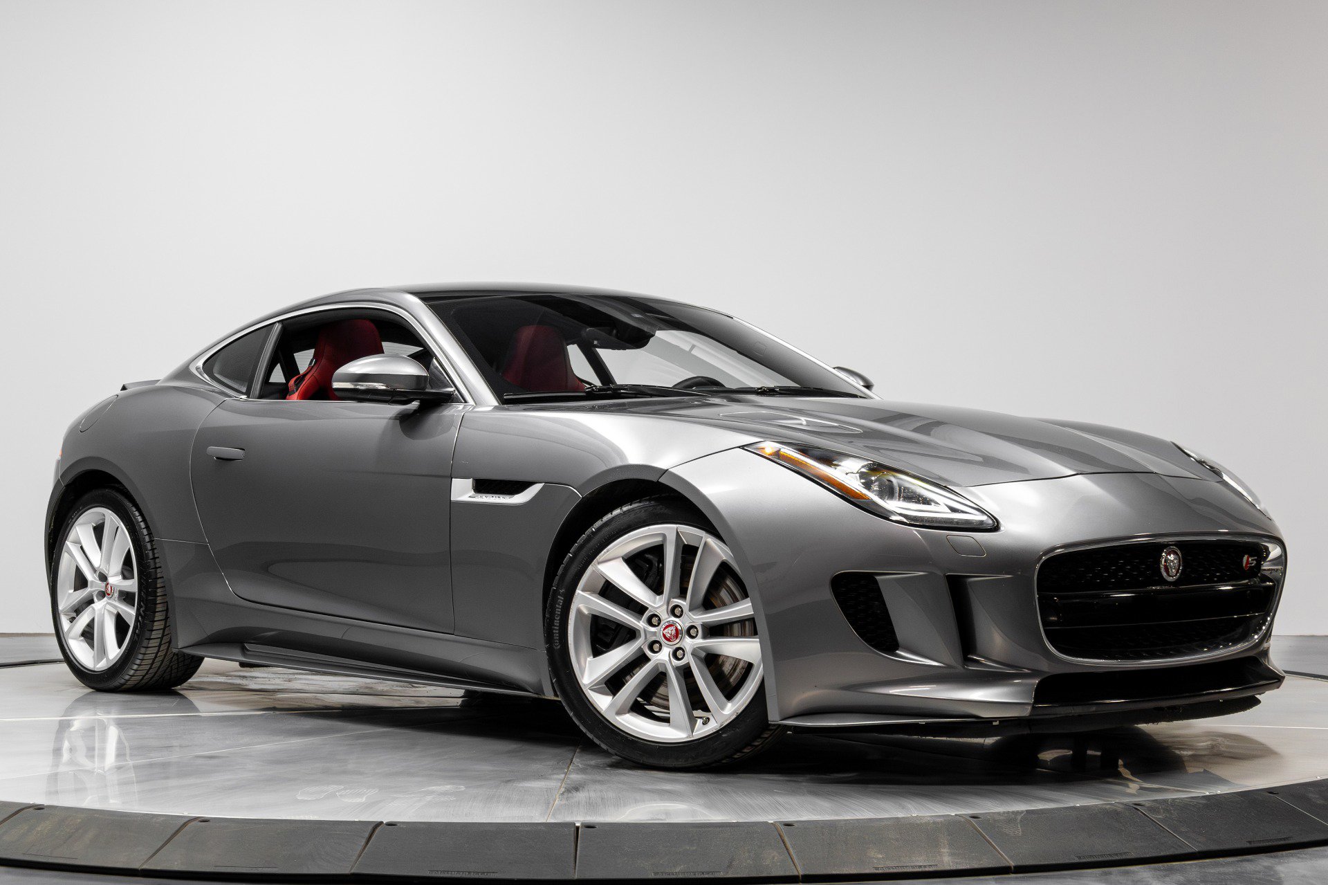 Used 2016 Jaguar F-TYPE S image 30
