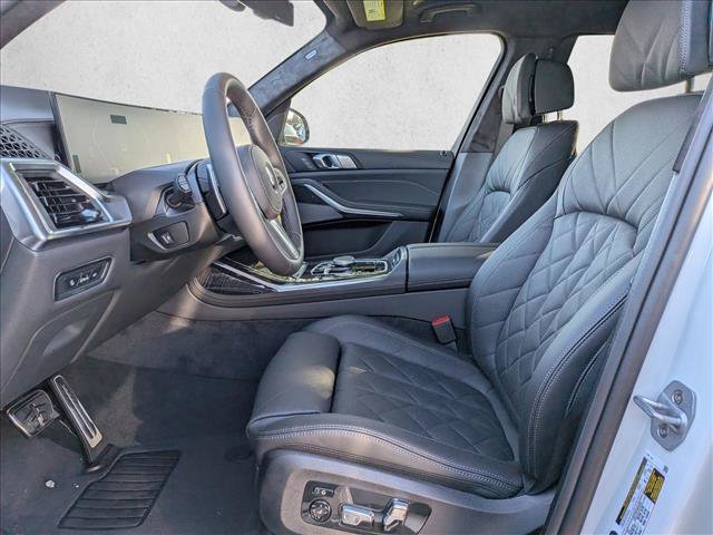 New 2027 BMW X7 xDrive40i w/ M Sport Package AWD/4WD image 4
