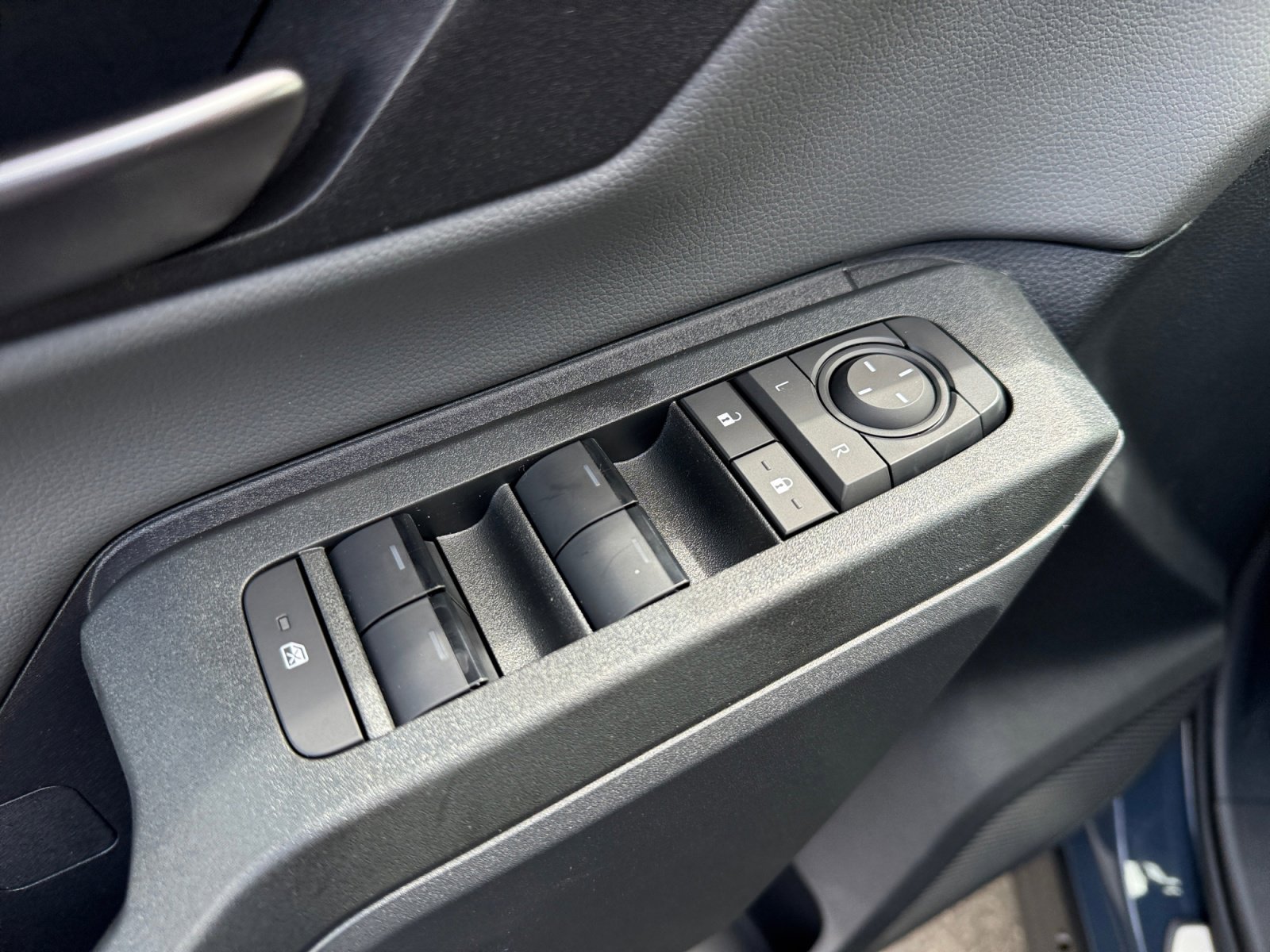 New 2026 Toyota RAV4 SE AWD/4WD image 19