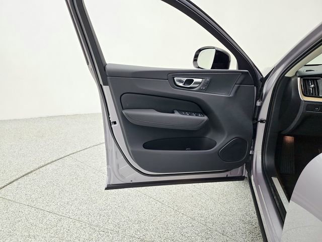 New 2026 Volvo XC60 B5 Plus w/ Protection Package Premier image 27