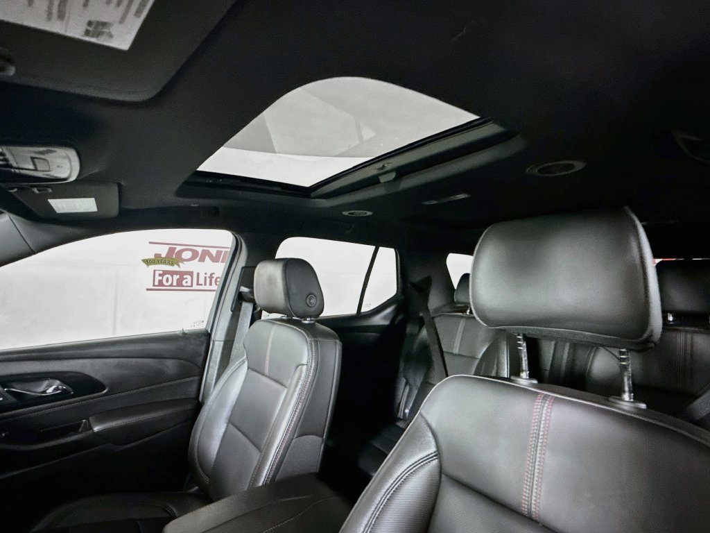 Used 2023 Chevrolet Traverse RS AWD/4WD image 11