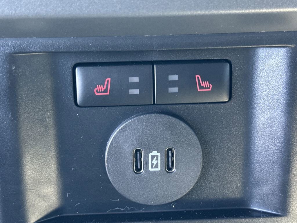 New 2026 Ford F250 Lariat w/ Black Appearance Package image 22